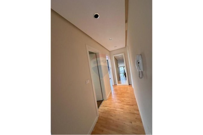 Tirane, shitet apartament 2+1+Ballkon Kati 2, 112 m² 280.000 € 