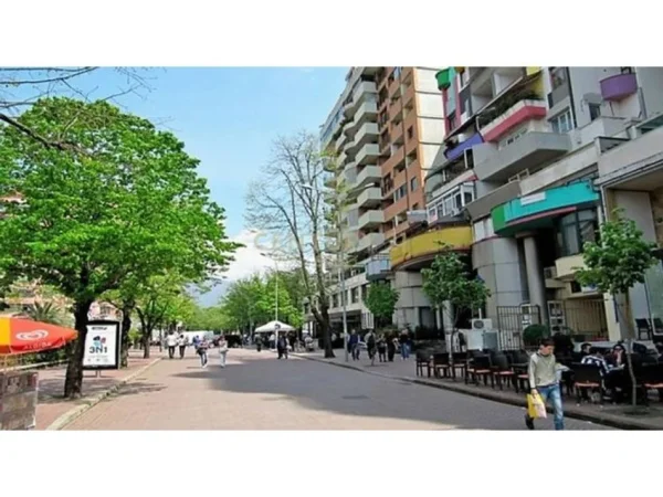 Tirane, shes apartament 2+1 , 112 m² 570.000 € (Ish Blloku)