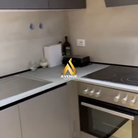 Tirane, shitet apartament 1+1+Ballkon Kati 5, 65 m² 104.000 € (fusha e aviacionit)