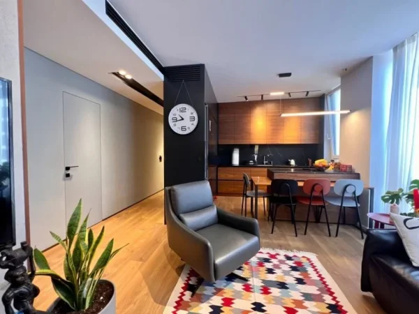 Tirane, shitet apartament 2+1+Ballkon Kati 6, 100 m² 220.000 € (Bulevardi i Ri)