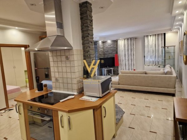 Tirane, jepet me qera apartament 2+1+Ballkon Kati 4, 122 m² 800 € (MYSLYM SHYRI)