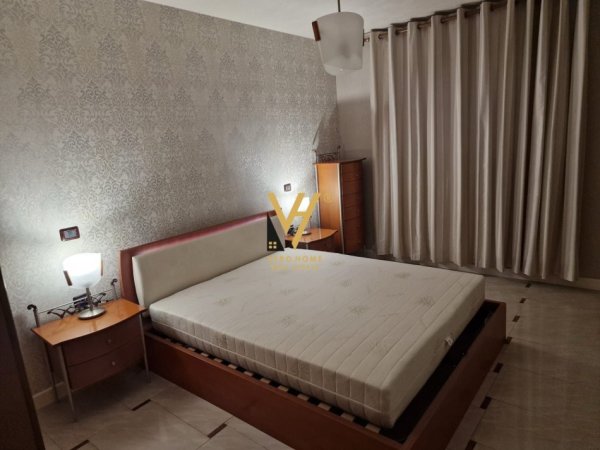 Tirane, jepet me qera apartament 2+1+Ballkon Kati 4, 122 m² 800 € (MYSLYM SHYRI)
