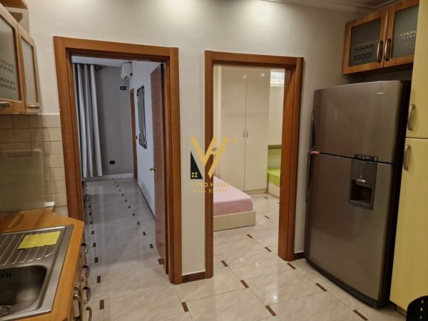Tirane, jepet me qera apartament 2+1+Ballkon Kati 4, 122 m² 800 € (MYSLYM SHYRI)