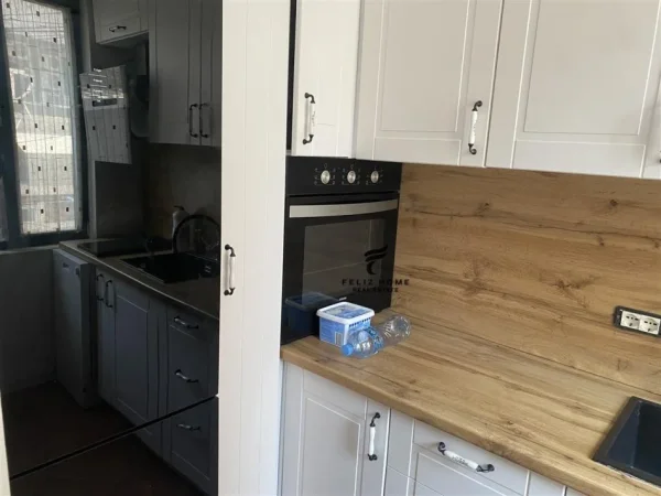 Tirane, jepet me qera apartament 1+1+Ballkon Kati 2, 42 m² 700 € (BLLOK)