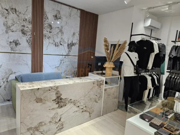 Tirane, shes ambjent biznesi Kati 0, 47 m² 150.400 € (Myslym Shyri)