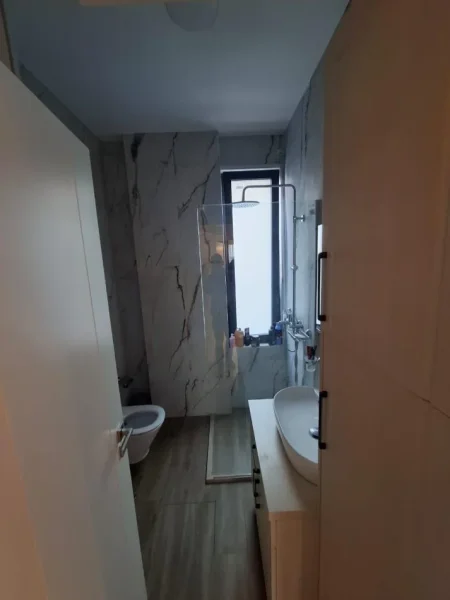 Tirane, shitet apartament 2+1+Ballkon Kati 3, 102 m² 225.000 € (Xhanfize Keko)
