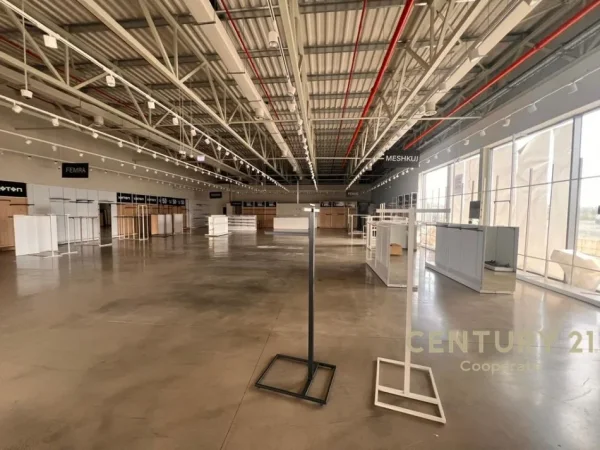 Tirane, jap me qera ambjent biznesi , 615 m² 12.300 € (Autostrada Tirane-Durres)