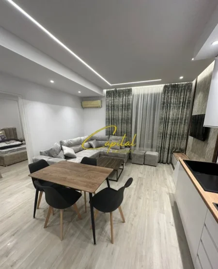 Tirane, jepet me qera apartament 1+1 Kati 1, 60 m² 650 € (ZOGU I ZI)