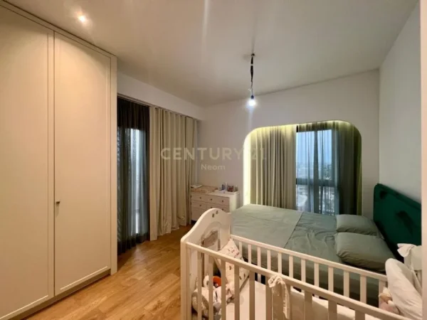 Tirane, shitet apartament 2+1 Kati 14, 125 m² 360.000 € (rruga e kavajes)