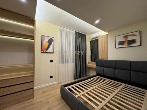 Tirane, jepet me qera apartament 1+1 Kati 5, 65 m² 700 € (hoxha tahsim)