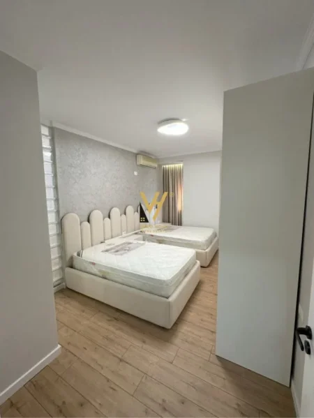 Tirane, jepet me qera apartament 2+1+Ballkon Kati 2, 106 m² 1.000 € (DON BOSKO)