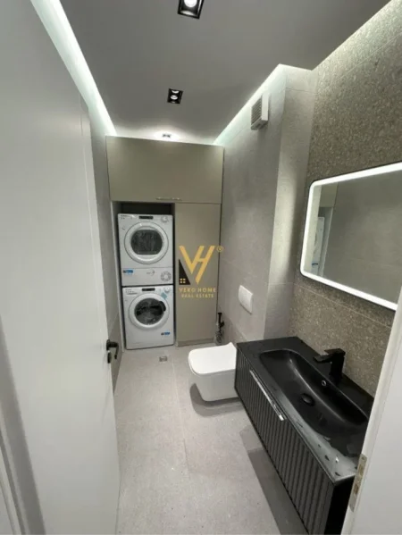 Tirane, jepet me qera apartament 2+1+Ballkon Kati 2, 106 m² 1.000 € (DON BOSKO)