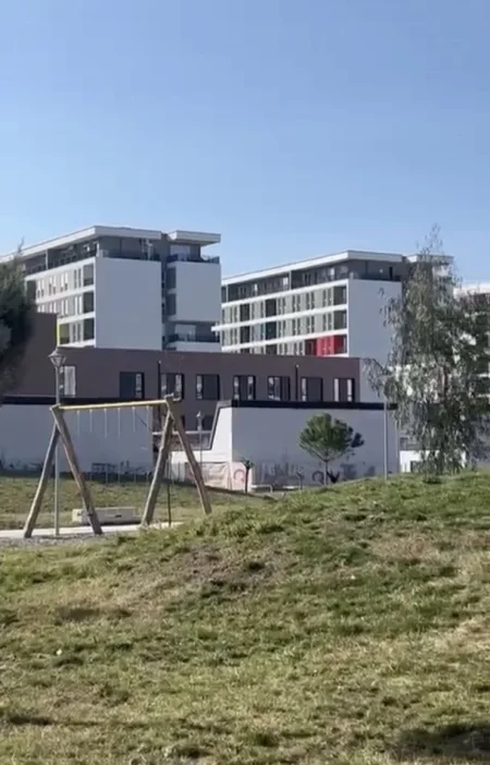 Tirane, shitet apartament 3+1+Ballkon , 117 m² 137.000 € (Prane QTU)