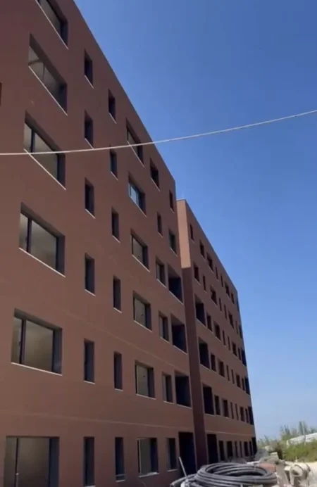 Tirane, shitet apartament 2+1 Kati 1, 148 m² 207.600 € (Rruga Elbasanit)