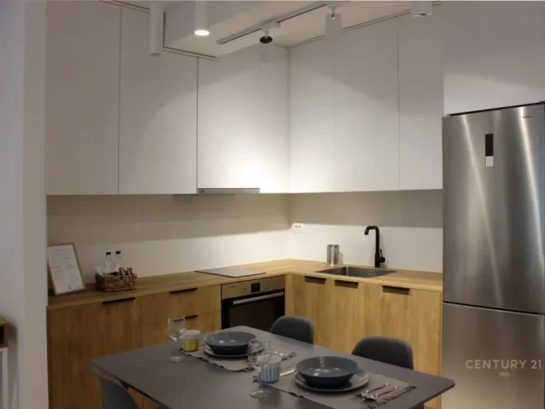 Tirane, jepet me qera apartament Kati 1, 70 m² 700 € 