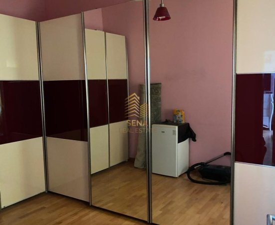 Tirane, jepet me qera apartament duplex 3+1+Ballkon Kati 3, 164 m² 1.000 € (Rruga Jordan Misja)