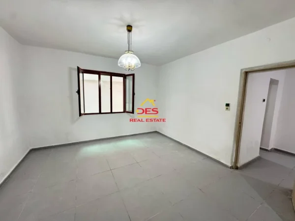 Vlore, shitet shtepi Kati 1, 364 m² 190.000 € (Rruga Ali Demi)