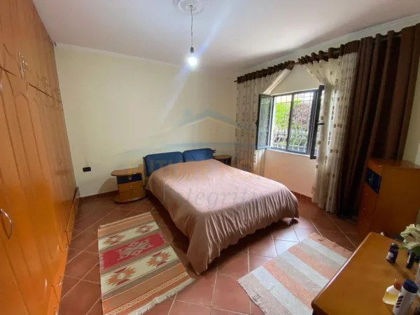 Tirane, shitet shtepi 2 Katshe Kati 0, 250.000 € (Kamez)