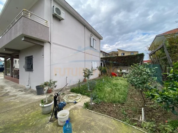 Tirane, shitet shtepi 2 Katshe Kati 0, 250.000 € (Kamez)
