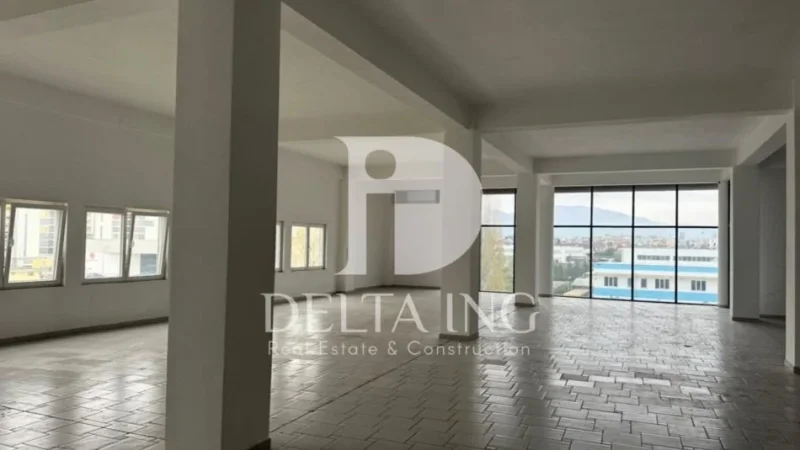 Tirane, jepet me qera ambjent biznesi Kati -1, 300 m² 750 € (Pranë QTU)