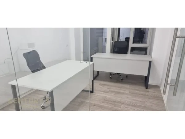 Tirane, jap me qera zyre , 126 m² 1.300 € (KOMUNA E PARISIT, KIKA 2)