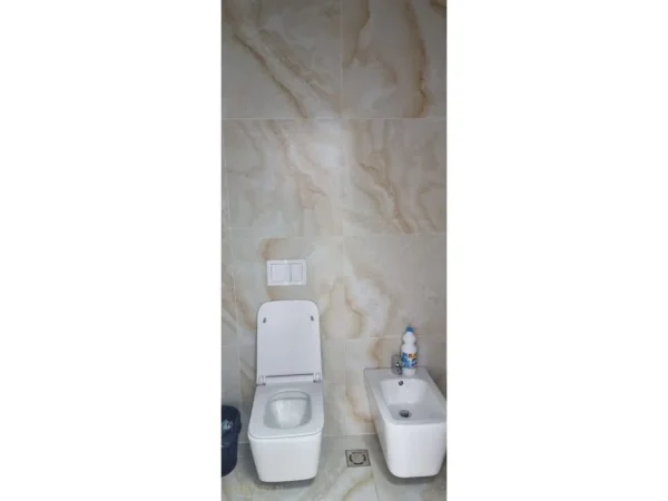 Tirane, jap me qera zyre , 126 m² 1.300 € (KOMUNA E PARISIT, KIKA 2)