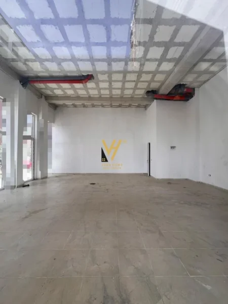 Tirane, jepet me qera dyqan Kati 0, 75 m² 800 € (RRUGA FILIP JANO)