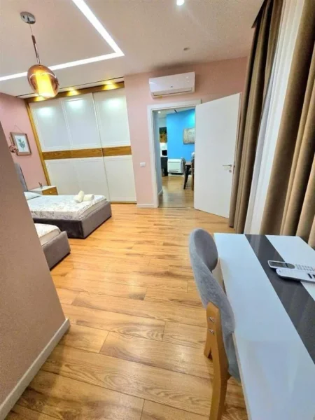 Tirane, jepet me qera apartament 2+1+Ballkon Kati 3, 100 m² 700 € (LIQENI I THATE)