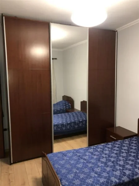 Tirane, jepet me qera apartament 1+1+Ballkon Kati 2, 61 m² 630 € (MYSLYM SHYRI)