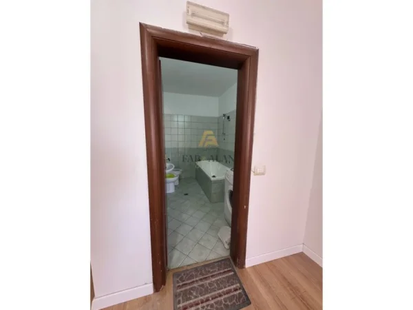 Durres, shitet apartament 1+1 , 80 m² 160.000 € (Vollga)