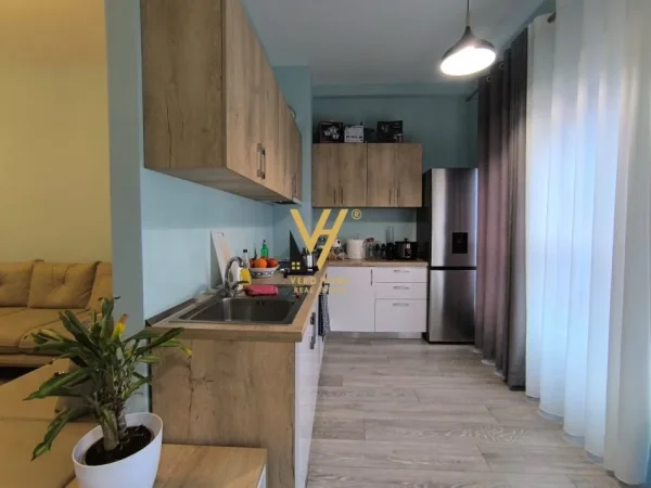 Tirane, shitet apartament 2+1+Ballkon Kati 3, 97 m² 149.500 € (ALI DEM)