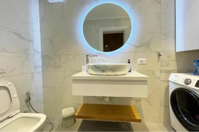 Tirane, jepet me qera apartament 2+1+Aneks+Ballkon Kati 7, 120 m² 800 € (Rruga e Kavajes)