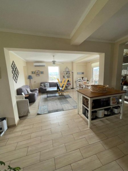 Tirane, jepet me qera Vile 2 Katshe Kati 0, 280 m² 1.500 € (LIQENI I FARKES)