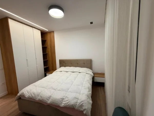 Tirane, shitet 1+1+Ballkon Kati 8, 70 m² (tek Kompleksi Delijorgji)