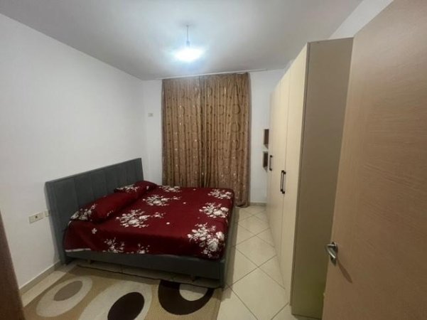 Tirane, jepet me qera apartament 2+1+Ballkon Kati 3, 102 m²  (Rruga Tom Plezha)