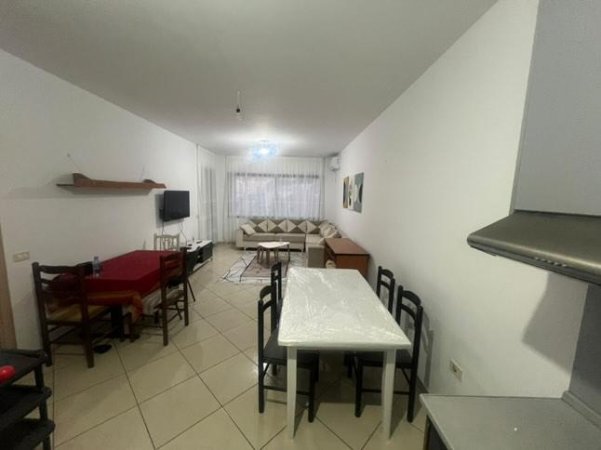 Tirane, jepet me qera apartament 2+1+Ballkon Kati 3, 102 m²  (Rruga Tom Plezha)