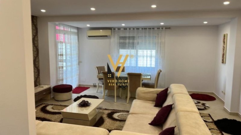 Tirane, jepet me qera apartament 2+1+Ballkon Kati 3, 90 m² 600 € (KODRA E DIELLIT)