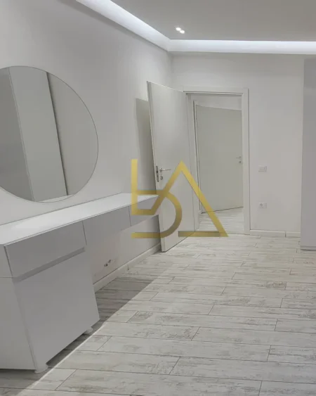 Durres, shitet apartament 2+1+Aneks+Ballkon Kati 2, 