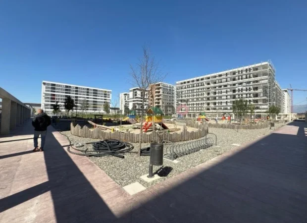 Tirane, shitet apartament 2+1 Kati 2, 101 m² 110.000 € (univers city)