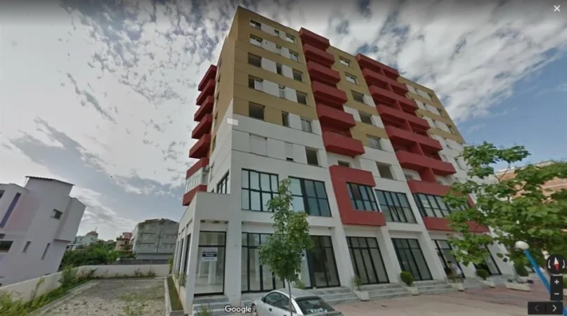 Tirane, shitet apartament 2+1+Ballkon Kati 3, 96 m² 83.000 € (Demokracia)