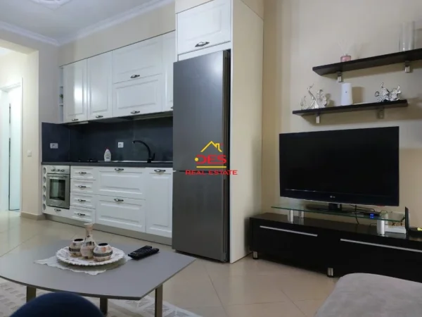 Vlore, shitet apartament 1+1+Ballkon Kati 3, 76 m² (Rruga Murat Tërbaçi)
