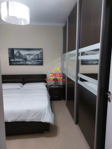 Vlore, shitet apartament 1+1+Ballkon Kati 3, 76 m² (Rruga Murat Tërbaçi)