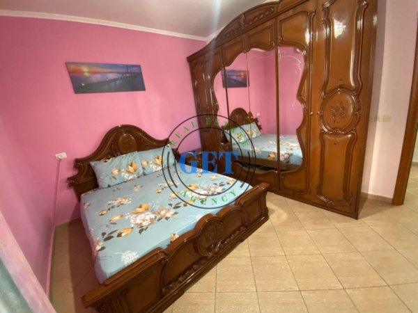 Durres, jepet me qera apartament , 70 m² 300 € 
