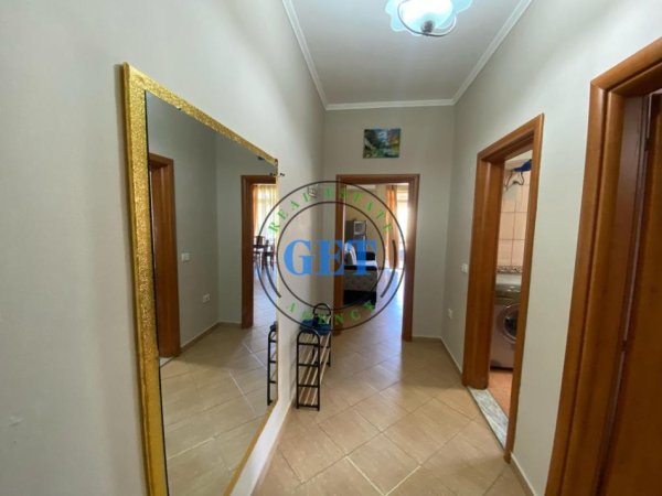 Durres, jepet me qera apartament , 70 m² 300 € 