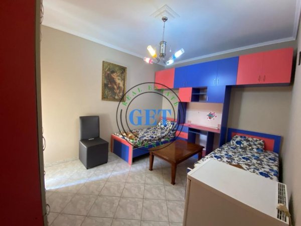 Durres, jepet me qera apartament 2+1 Kati 8, 107 m² 450 € 