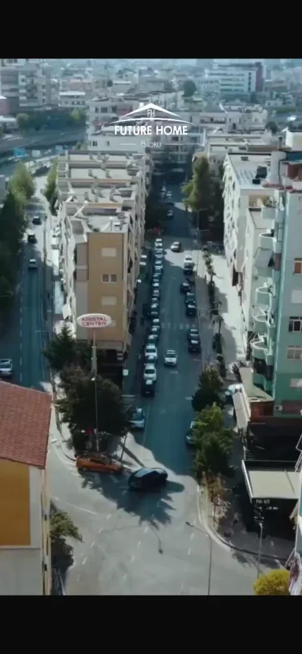 Tirane, shitet apartament 3+1 Kati 5, 157 m² (Komuna Parisit)