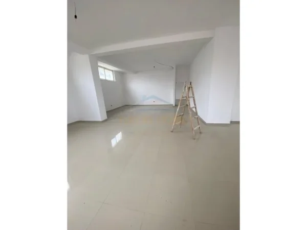 Durres, shitet ambjent biznesi Kati 0, 200 m² 260.000 € (UKD)