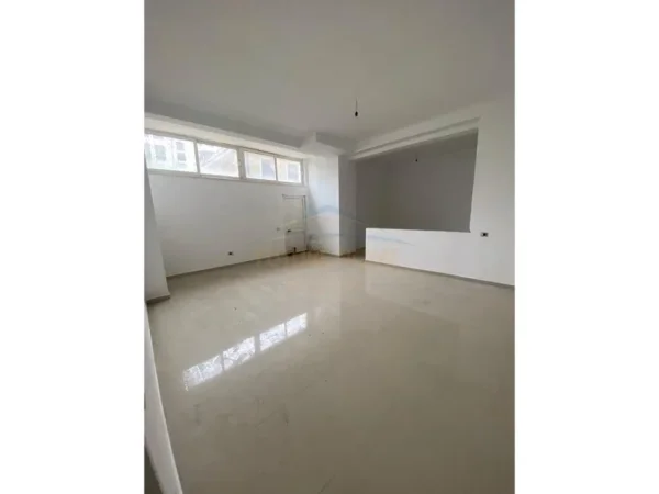 Durres, shitet ambjent biznesi Kati 0, 200 m² 260.000 € (UKD)