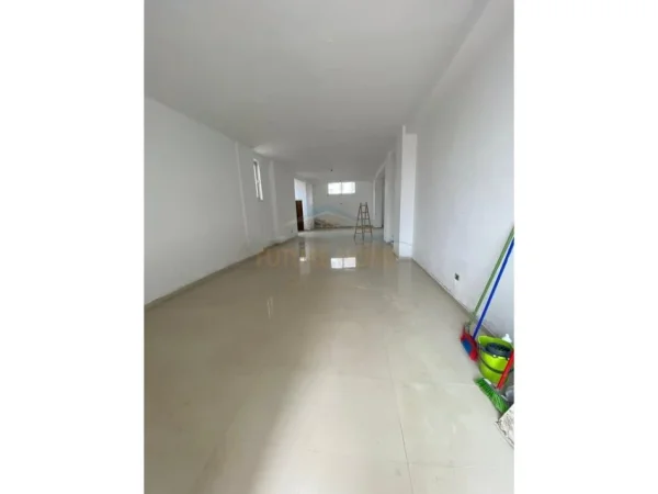 Durres, shitet ambjent biznesi Kati 0, 200 m² 260.000 € (UKD)