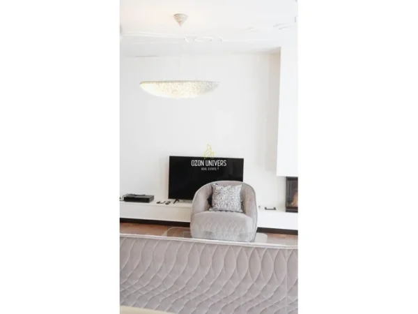 Durres, shitet Vile 4+1 Kati 2, 502 m² 750.000 € (TURQUOISE MARINA Durrës)